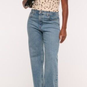 Abercrombie & Fitch - High Rise 90s Relaxed Jean - Frayed Hem - Size 6 Regular
